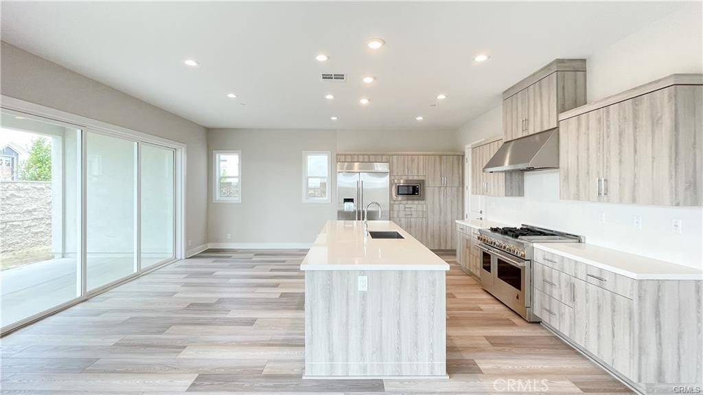 Lake Forest, CA 92630,101 Walworth