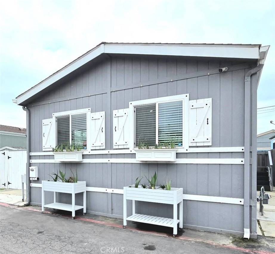 Huntington Beach, CA 92646,21752 Pacific coast hwy #11A