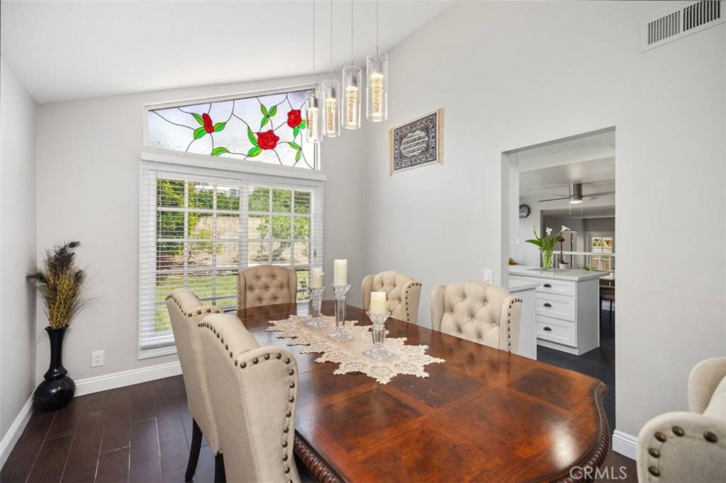 Lake Forest, CA 92630,21532 Camino Papal