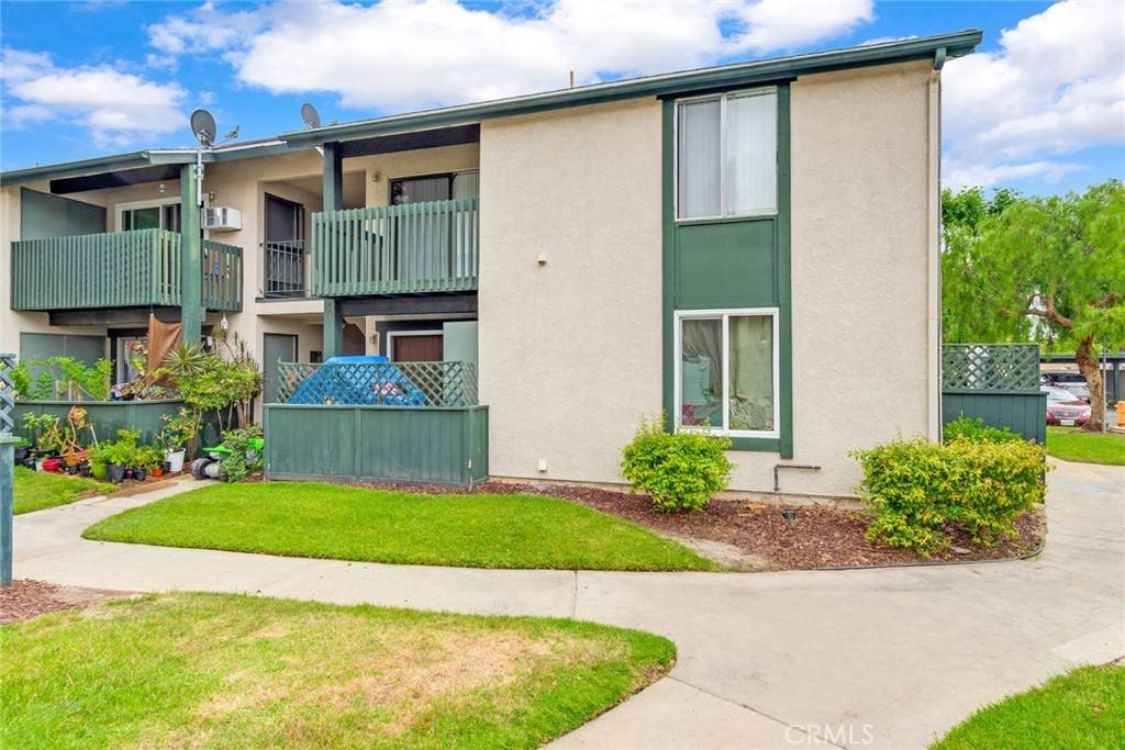 Lake Forest, CA 92630,23292 Orange AVE #6
