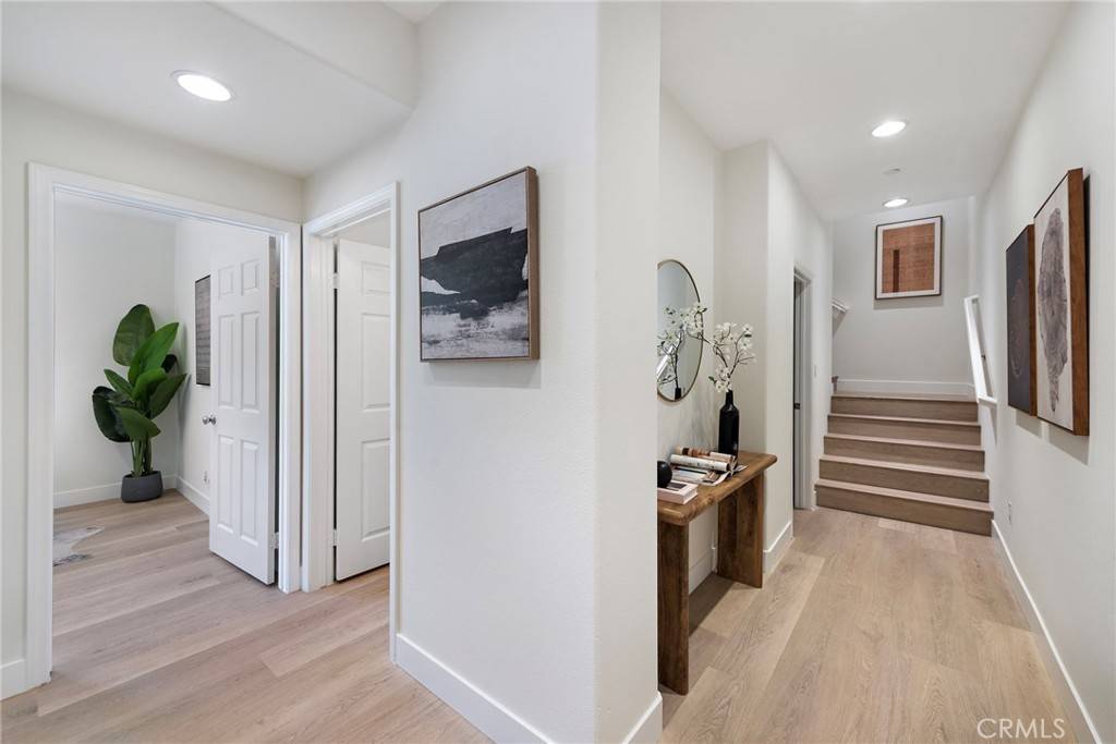 Irvine, CA 92618,50 Cienega