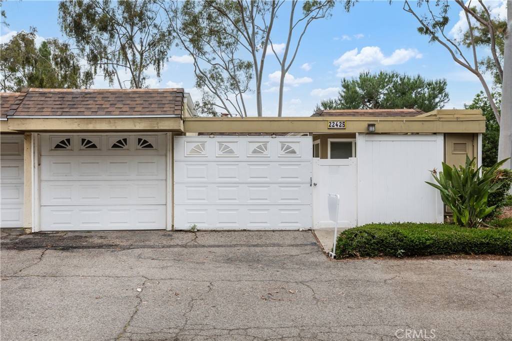 Laguna Hills, CA 92653,22425 Caminito Grande #70