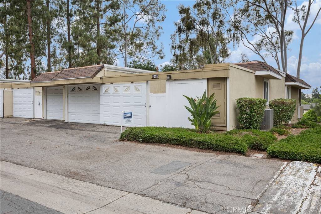 Laguna Hills, CA 92653,22425 Caminito Grande #70