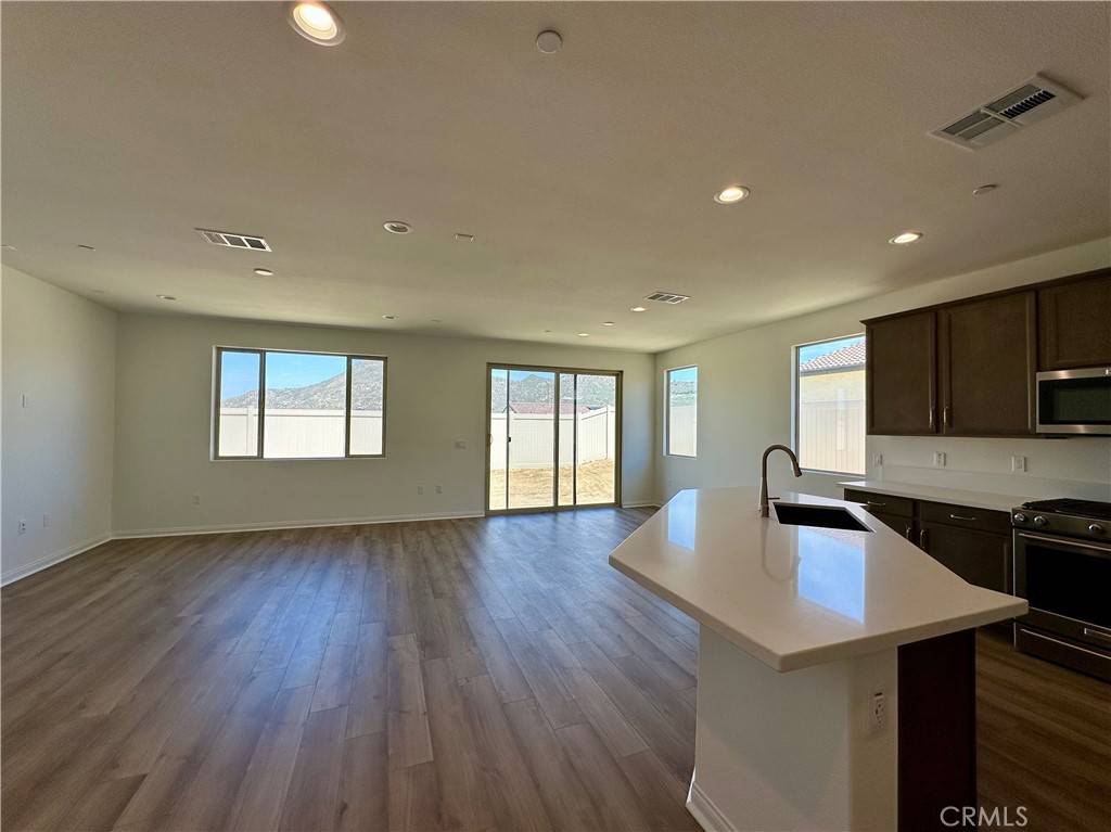 Riverside, CA 92507,21430 Megan CT