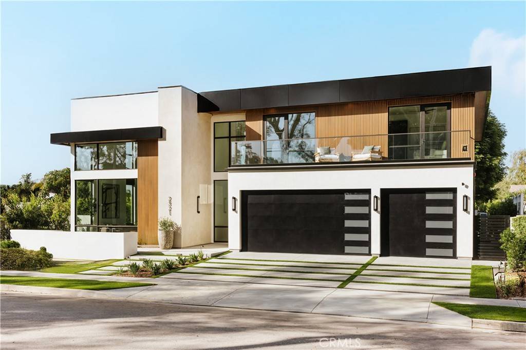 2321 Mesa DR, Newport Beach, CA 92660
