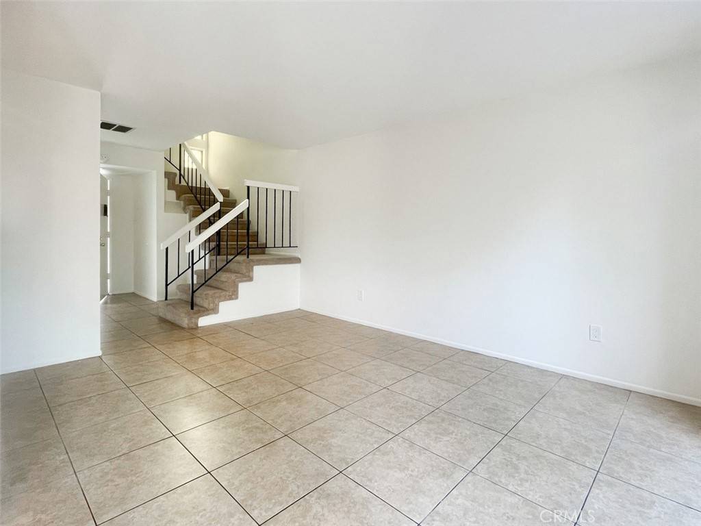 Huntington Beach, CA 92649,17081 Green LN #D