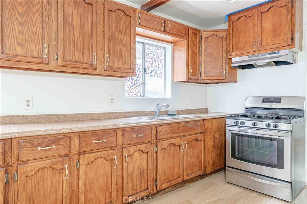 Long Beach, CA 90806,2060 Orange AVE