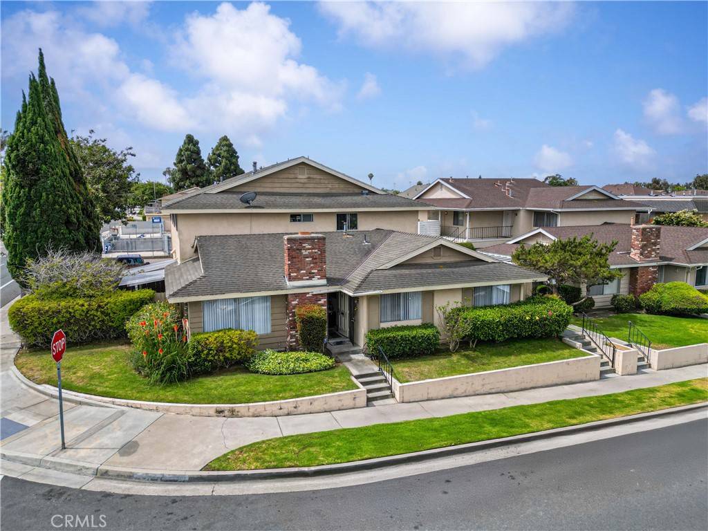 7340 Corsican DR, Huntington Beach, CA 92647