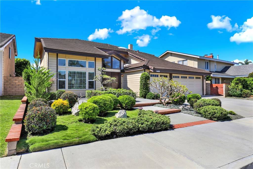 8452 Deepview DR, Huntington Beach, CA 92646