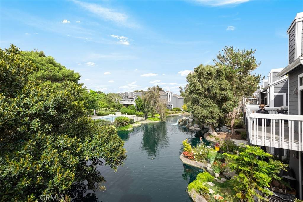 20092 Bayfront LN #206, Huntington Beach, CA 92646