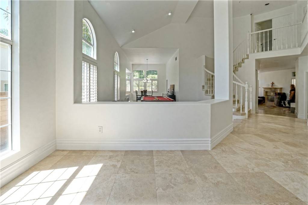 Laguna Hills, CA 92653,25792 Maple View DR