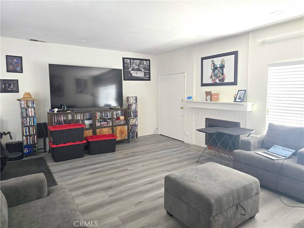 Cypress, CA 90630,9738 Walker ST #1