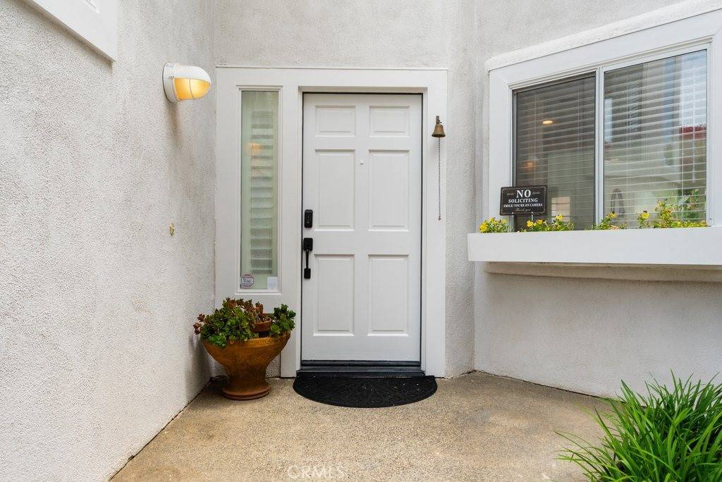 Irvine, CA 92614,4 Las Cruces