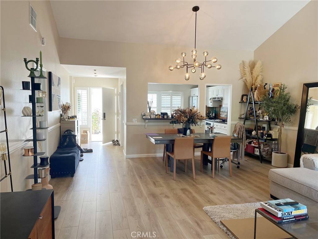 Irvine, CA 92604,4 Alderberry #14