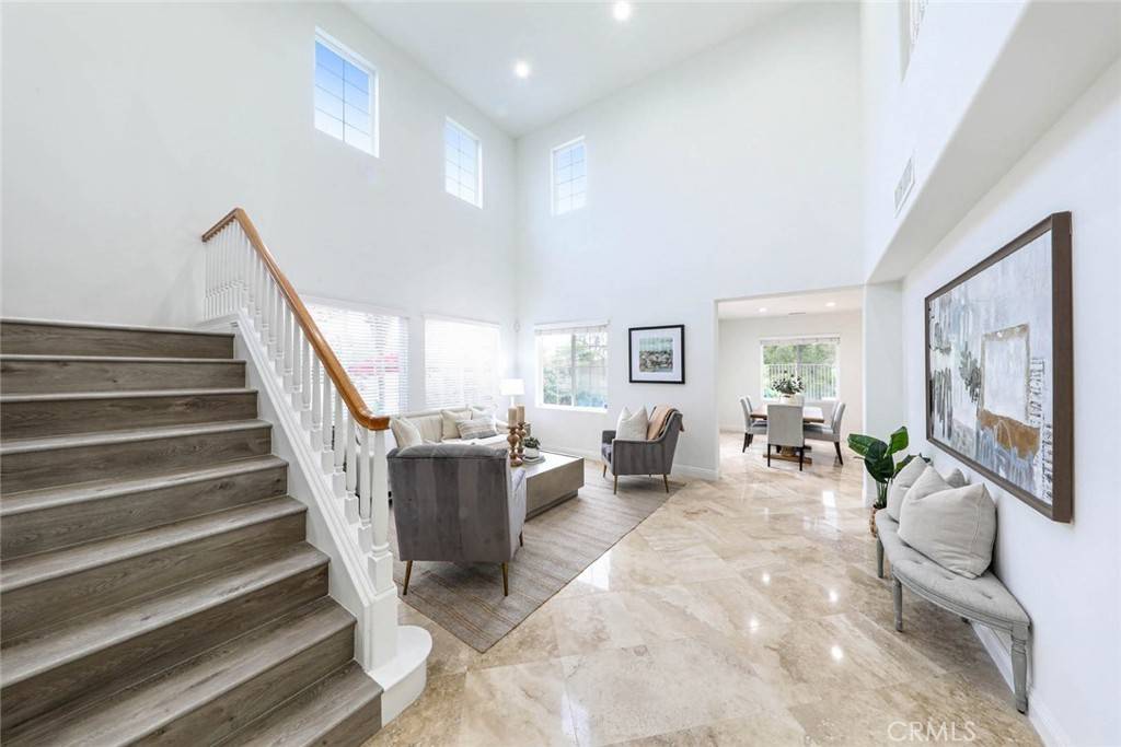San Clemente, CA 92673,22 Via Paquete