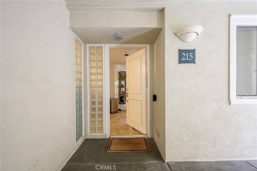Irvine, CA 92612,2253 Martin #215