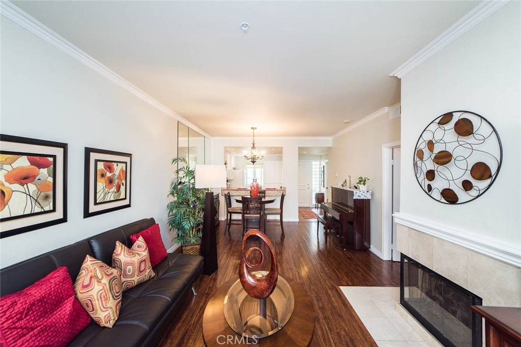Irvine, CA 92612,2233 Martin #310