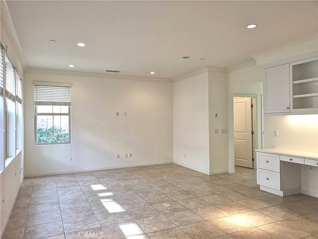 Irvine, CA 92620,27 Larkfield