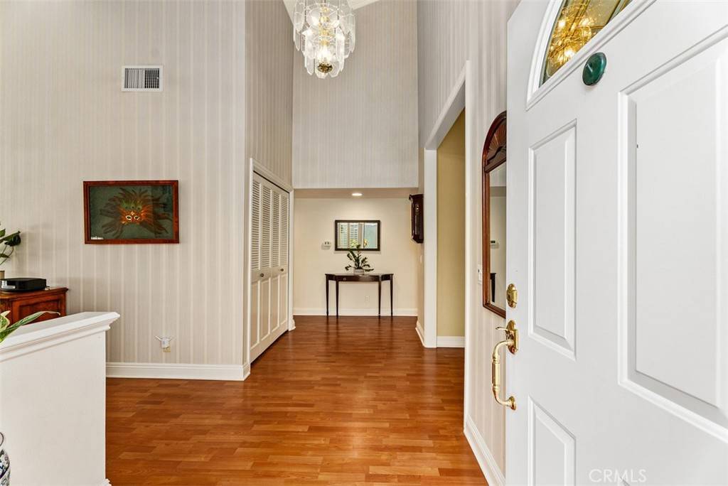 Lake Forest, CA 92630,21791 Meadowview LN