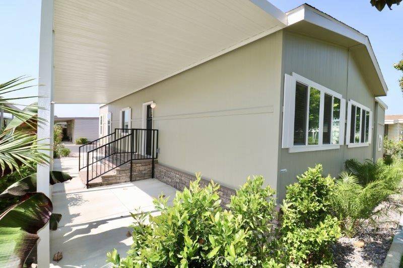 Yorba Linda, CA 92886,16735 Lake Knoll LN #195