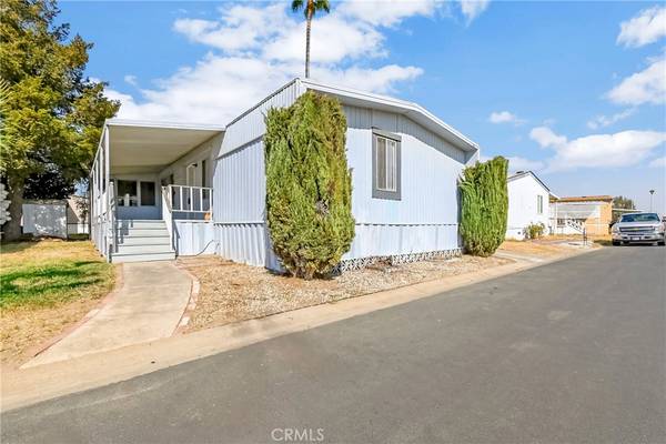 99 Via Leona, Olivehurst, CA 95961