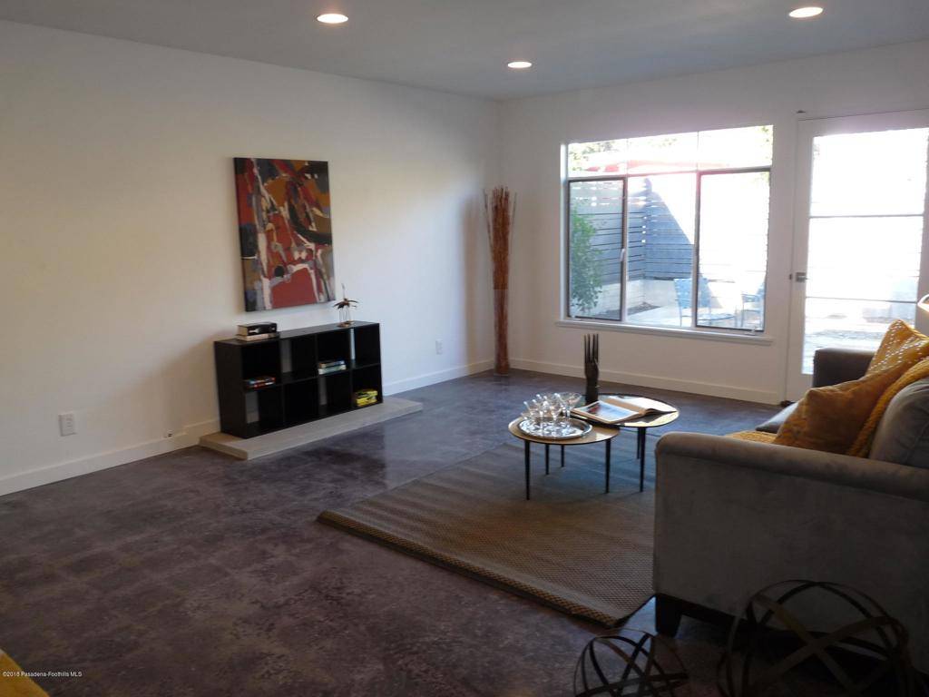 Altadena, CA 91001,819 Morada PL