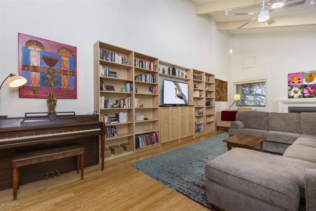 4542 Coldwater Canyon AVE #10, Studio City, CA 91604