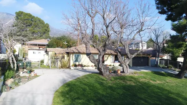 La Crescenta, CA 91214,3115 Los Olivos LN