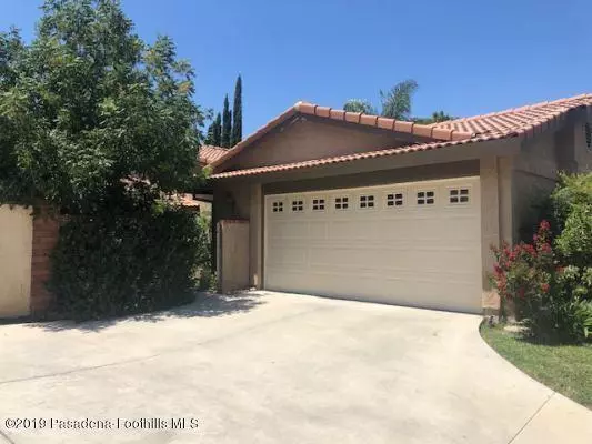 25835 El Gato PL, Valencia, CA 91355