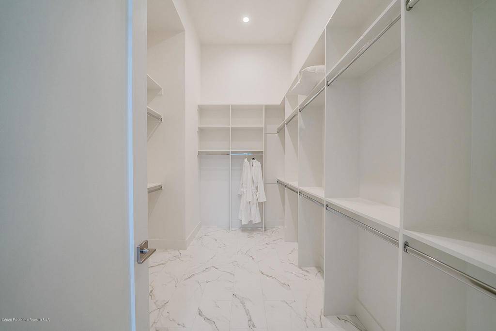 Hermosa Beach, CA 90254,541 Gravely CT