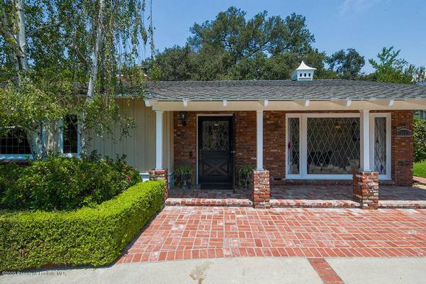 La Canada Flintridge, CA 91011,2137 Lyans DR