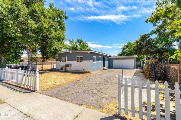 231 E South ST, Rialto, CA 92376