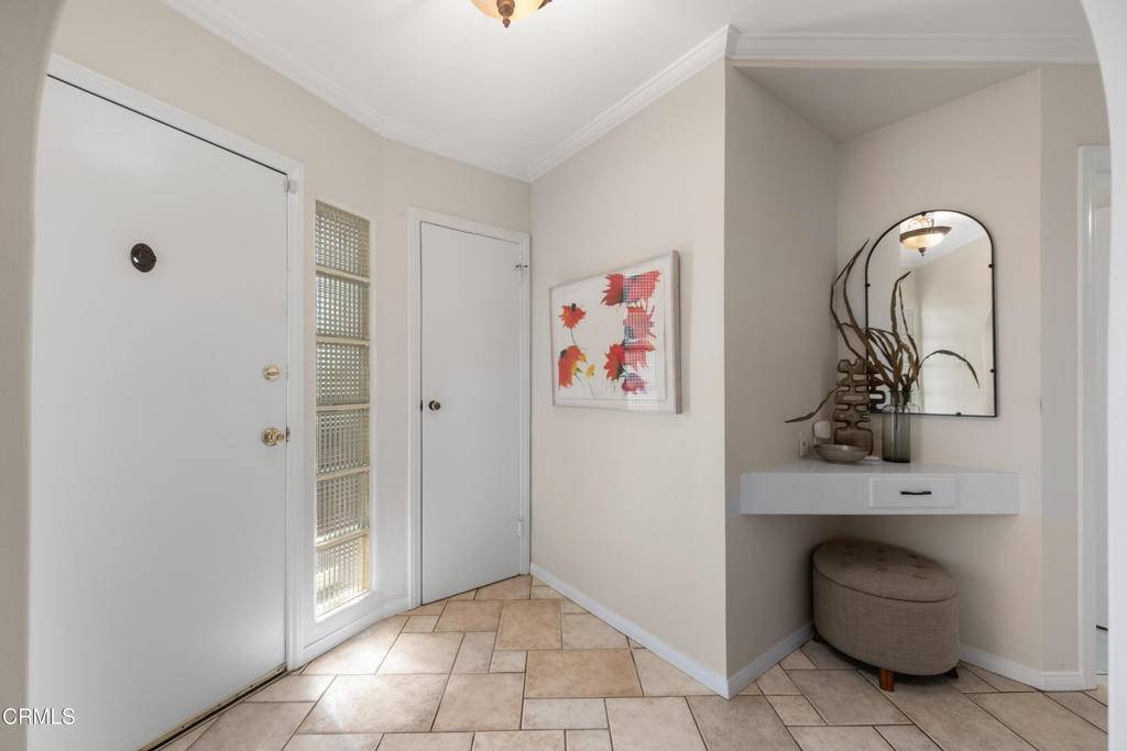 La Crescenta, CA 91214,4702 Moore ST