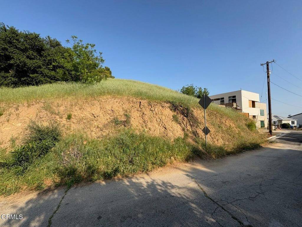 Los Angeles, CA 90042,1938 Phillips WAY