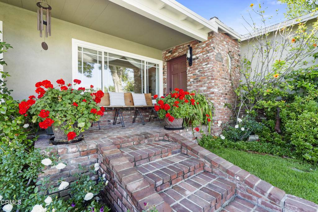 La Canada Flintridge, CA 91011,4819 Grand AVE