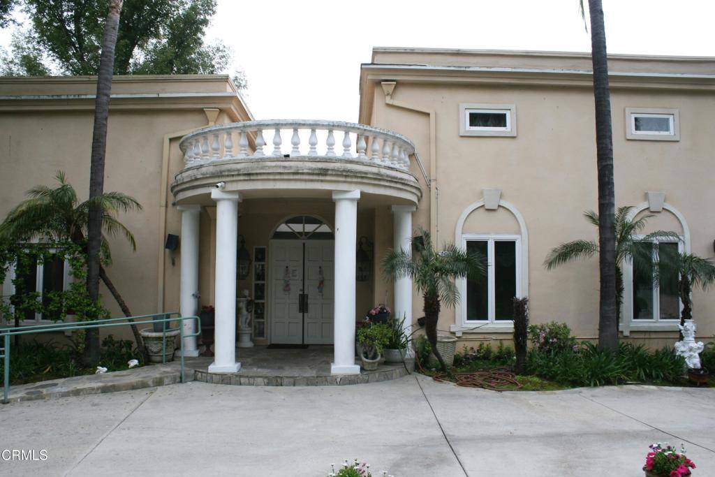 500 Georgian RD, La Canada Flintridge, CA 91011