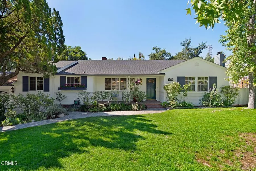 1354 Green LN, La Canada Flintridge, CA 91011