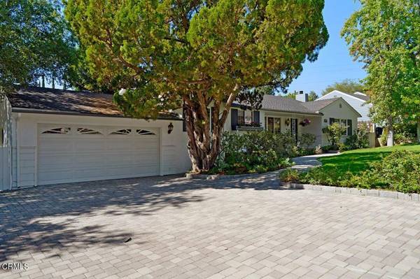 La Canada Flintridge, CA 91011,1354 Green LN