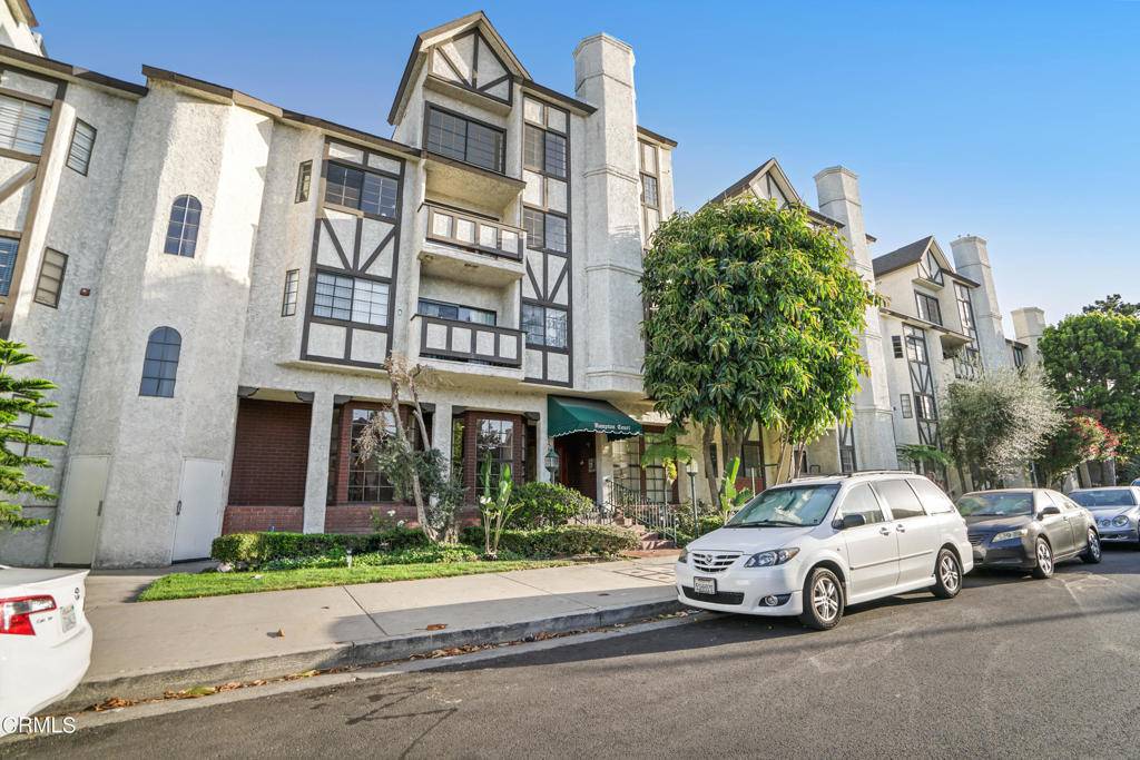 Encino, CA 91316,17914 Magnolia BLVD #135