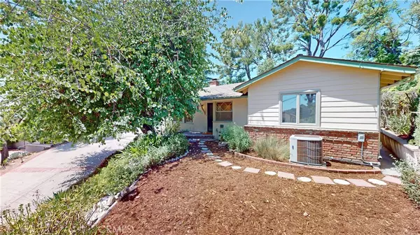 La Crescenta, CA 91214,2319 Jayma LN