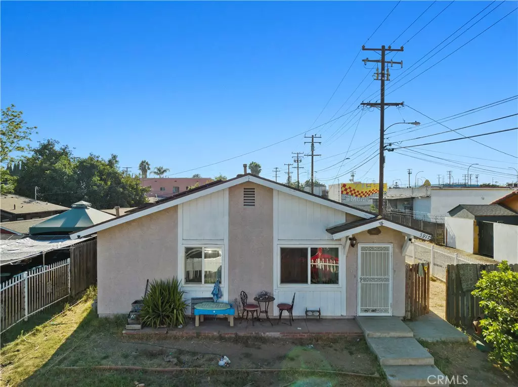 Huntington Park, CA 90255,5917 Everette avenue