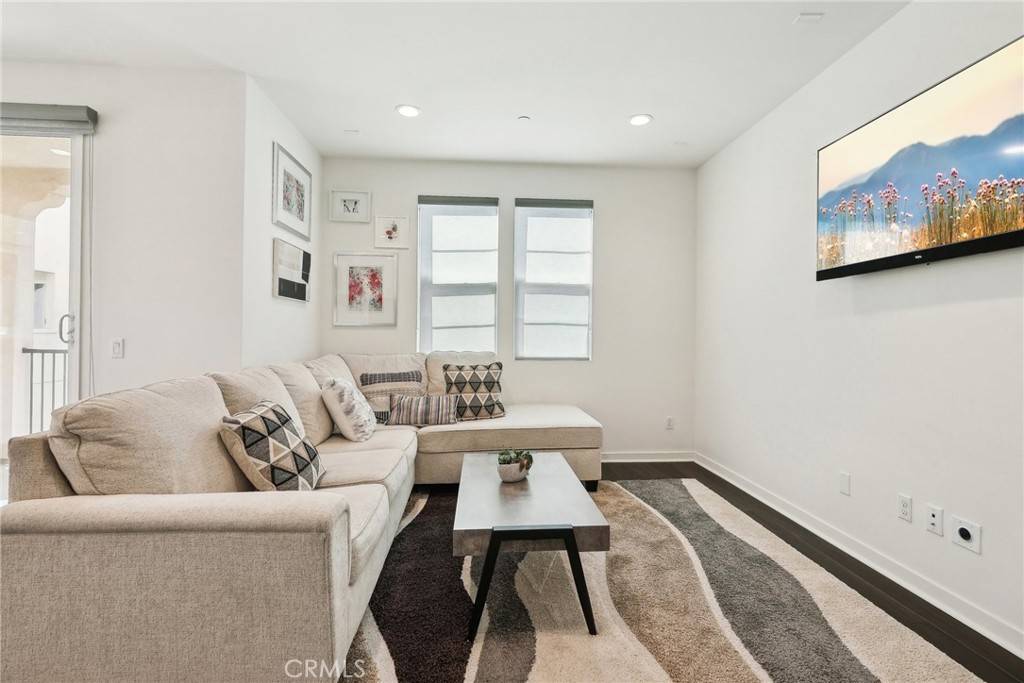 Costa Mesa, CA 92627,320 Ford RD