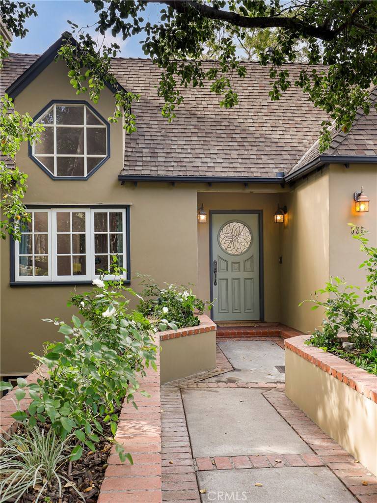 Pasadena, CA 91105,335 Sycamore Glen