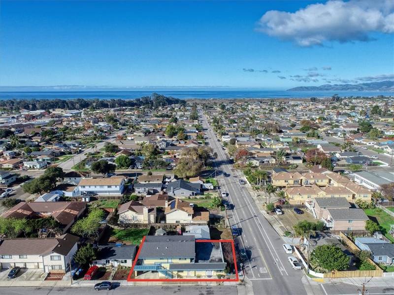 702 S 13th ST, Grover Beach, CA 93433