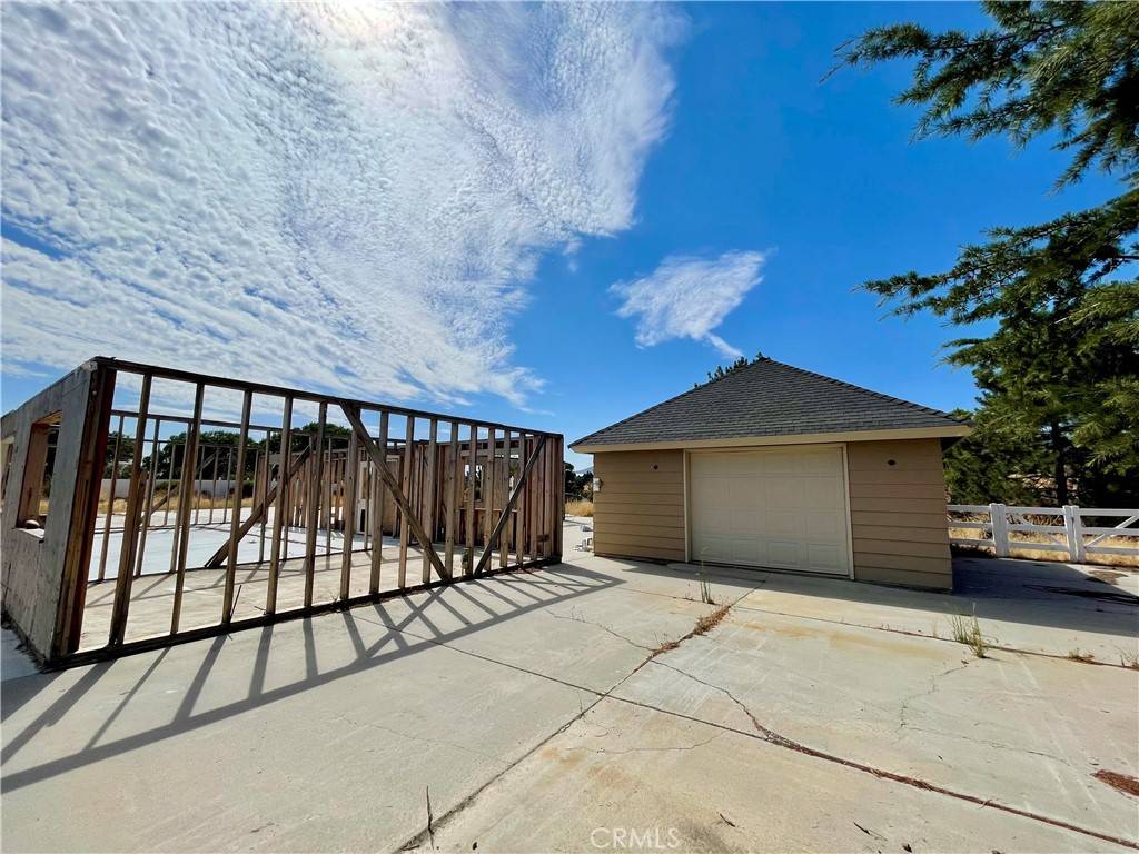 Tehachapi, CA 93561,22912 Larkspur CT