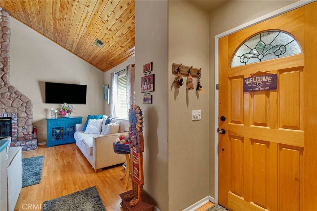 Lake Arrowhead, CA 92352,678 Buckingham SQ