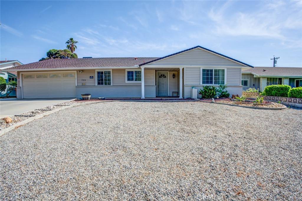 Bakersfield, CA 93309,709 Pebble Beach DR