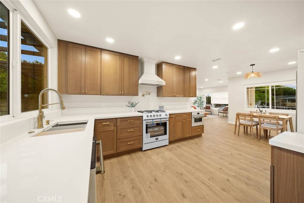 El Cajon, CA 92020,639 Live Oak DR