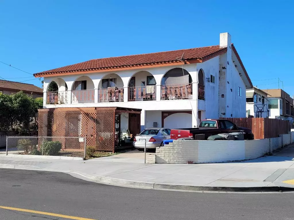 Imperial Beach, CA 91932,550 52 13th ST