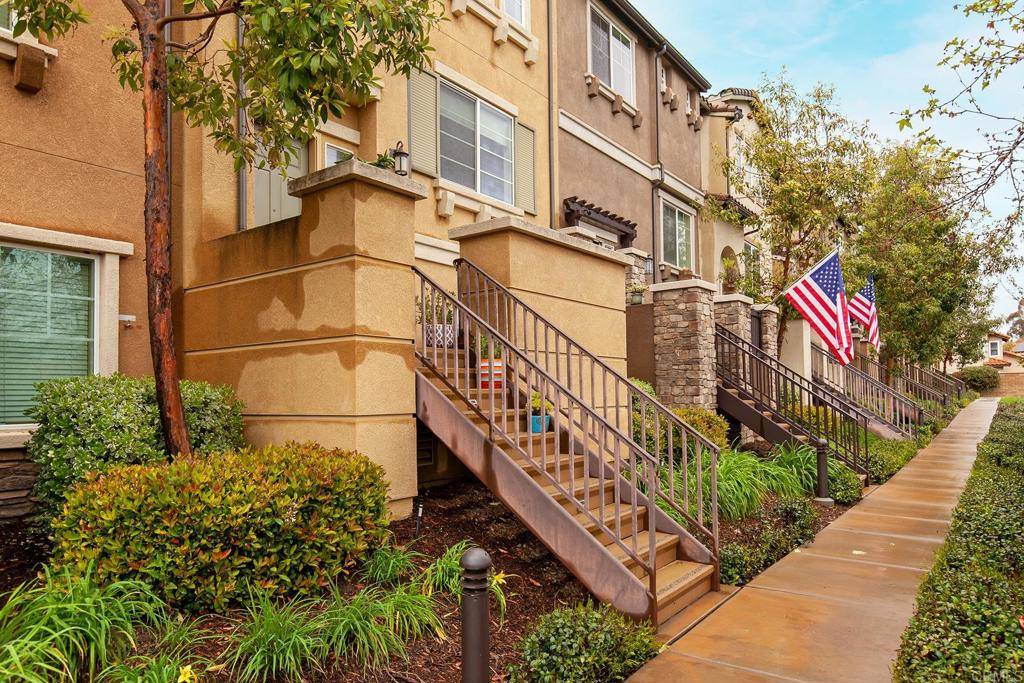 10171 STAR MAGNOLIA LN, Santee, CA 92071